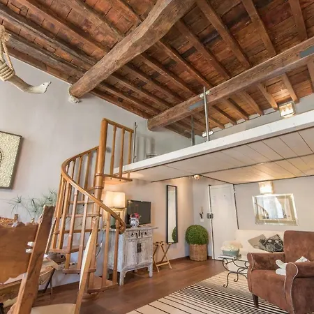 Apartamento Loft Boutique Suite, Santa Croce, Florence, Wifi *